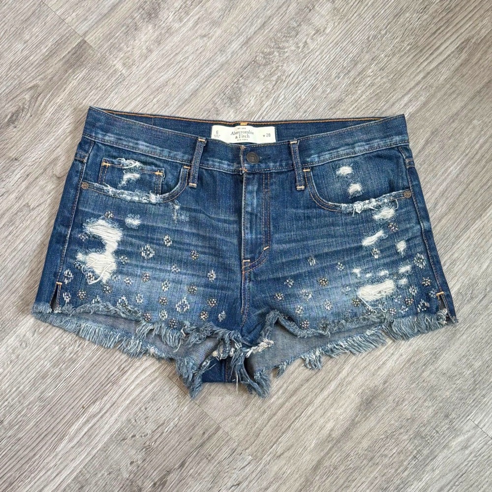 Abercrombie & Fitch Beaded Distressed Denim Shorts Women 6 W28 Dark Wash Cut Off